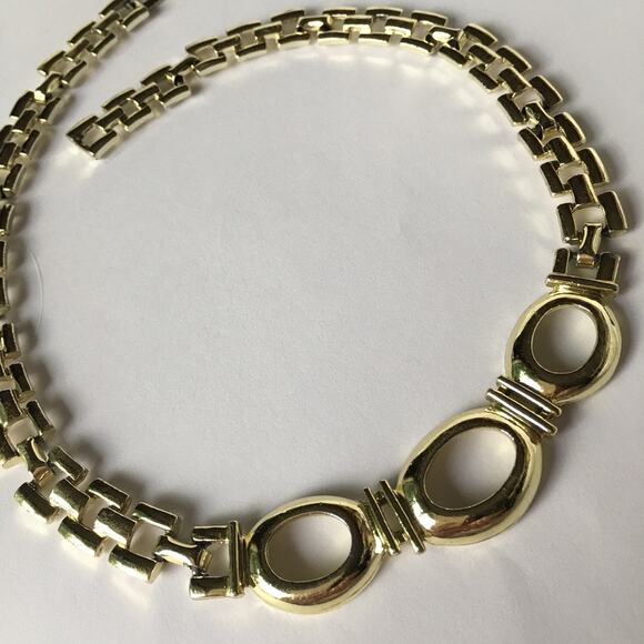 Vintage gold tone open circle collar necklace - Picture 4 of 8